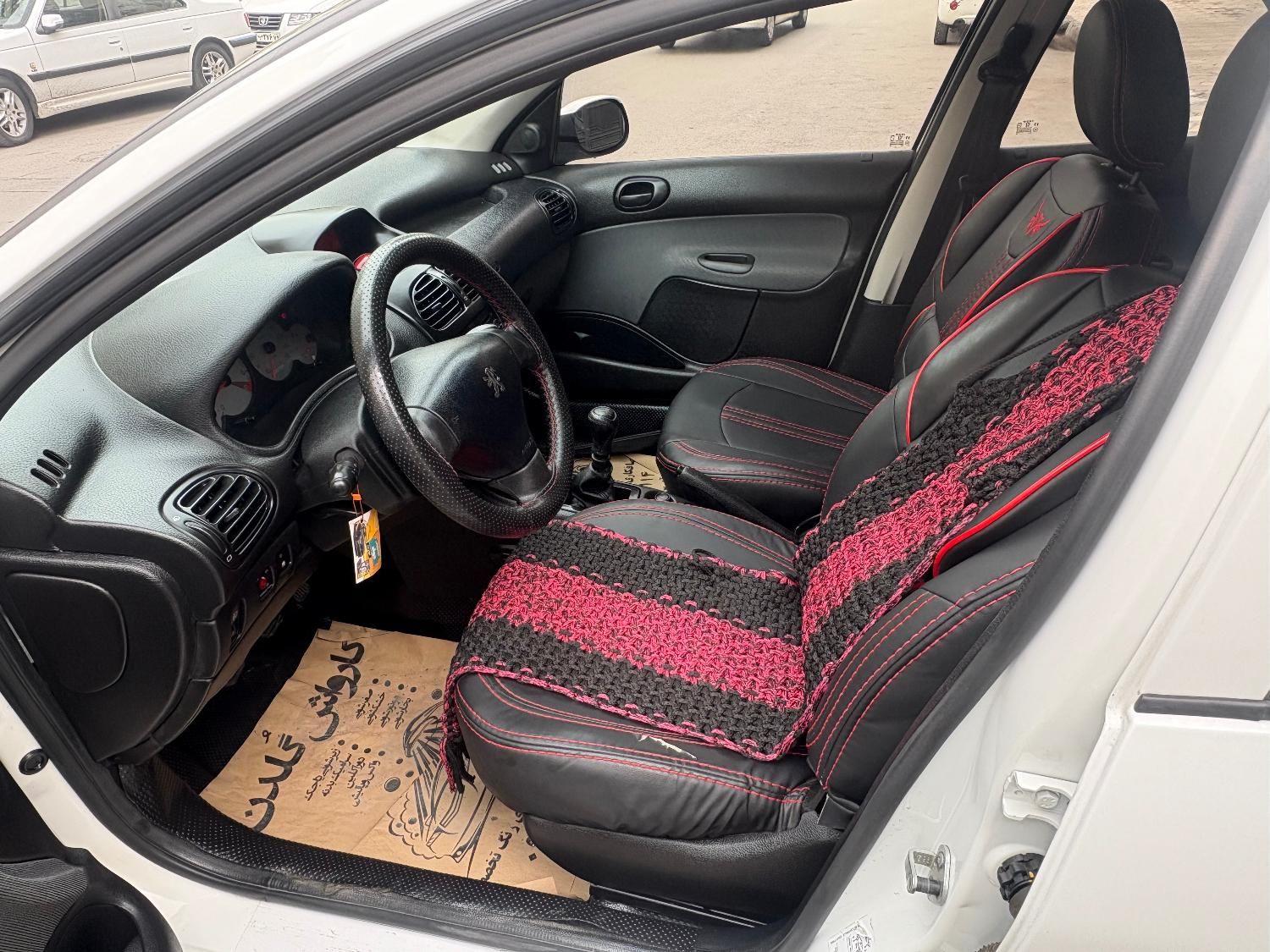 پژو ۲۰۶ صندوق دار v8 - 1397