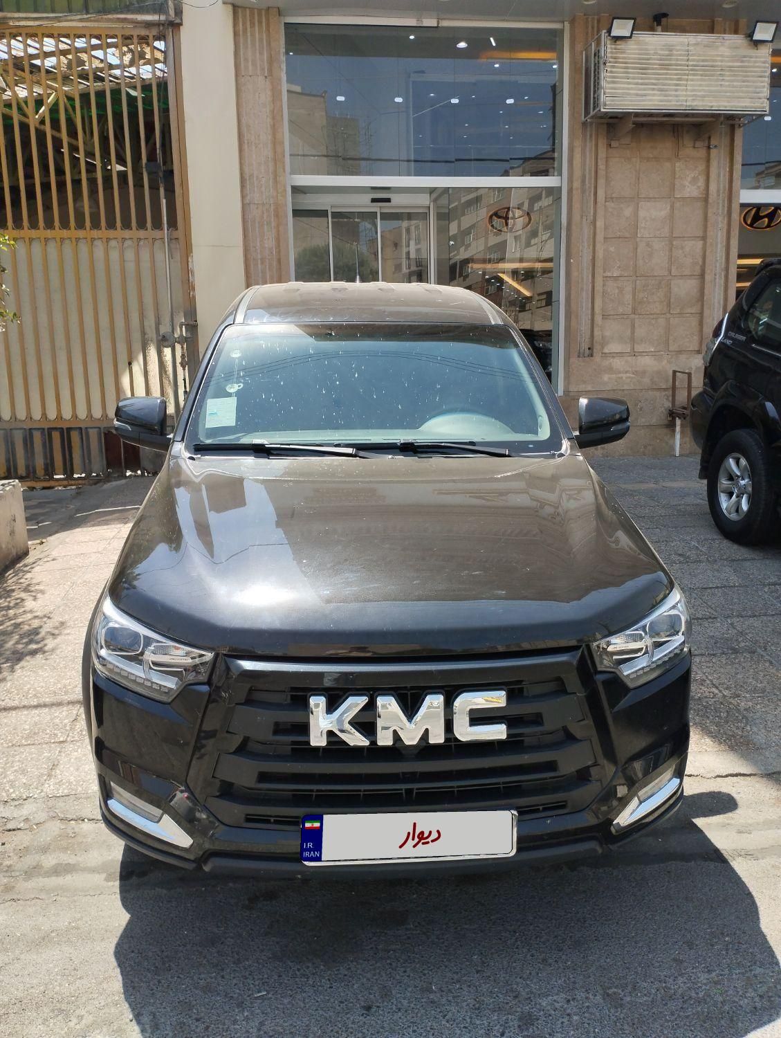 خودرو کی ام سی، T8 آگهی ann_18753421