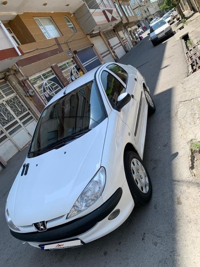 پژو ۲۰۶ صندوق دار v8 - 1396