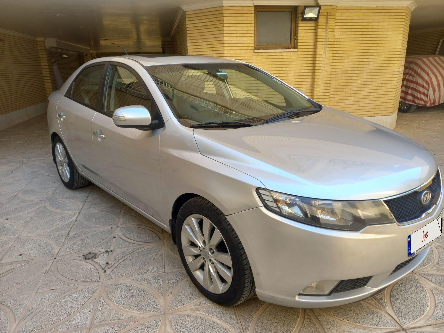 کیا سراتو 2.0 لیتر اتوماتیک GT لاین - 2010