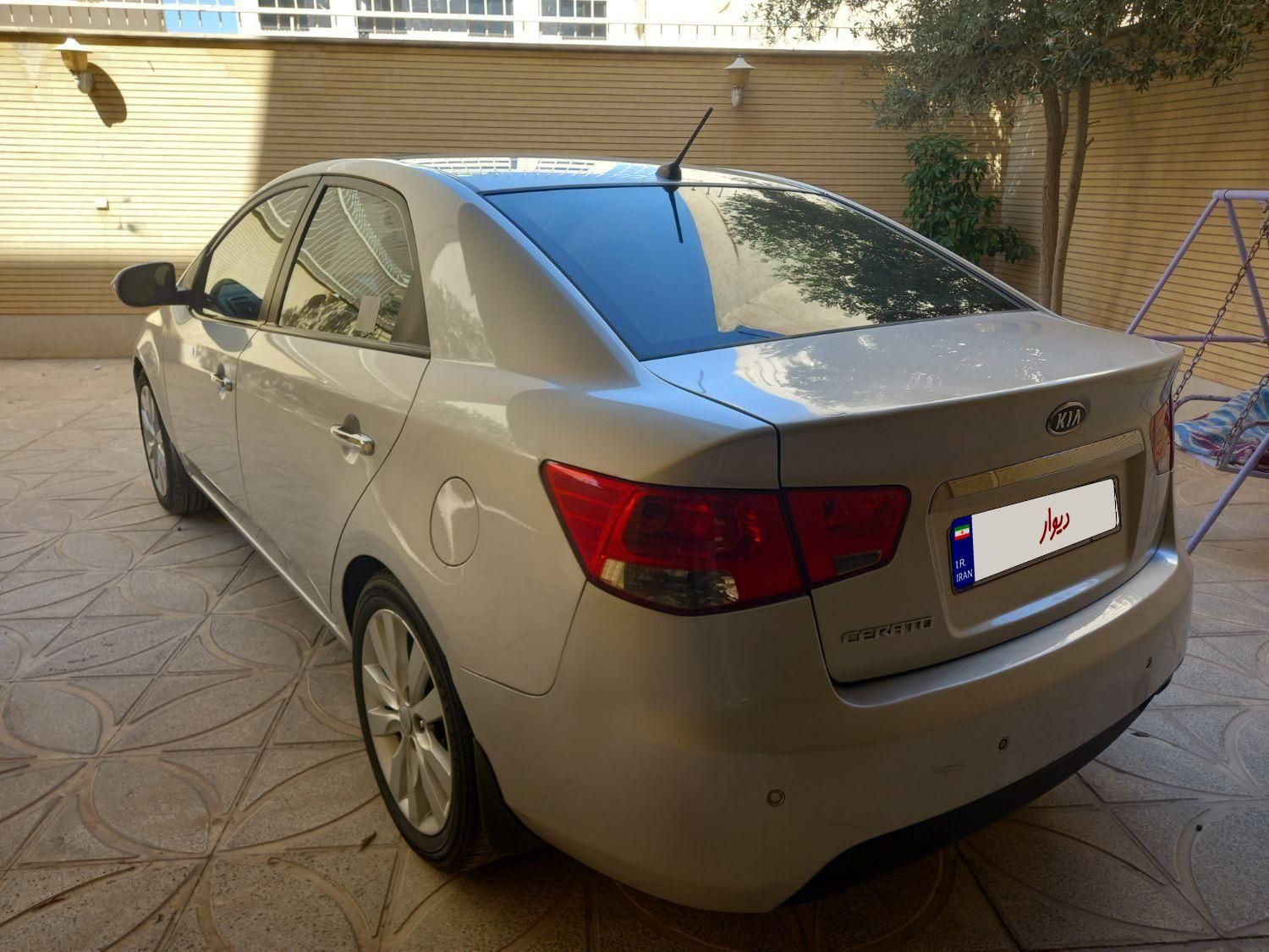 کیا سراتو 2.0 لیتر اتوماتیک GT لاین - 2010