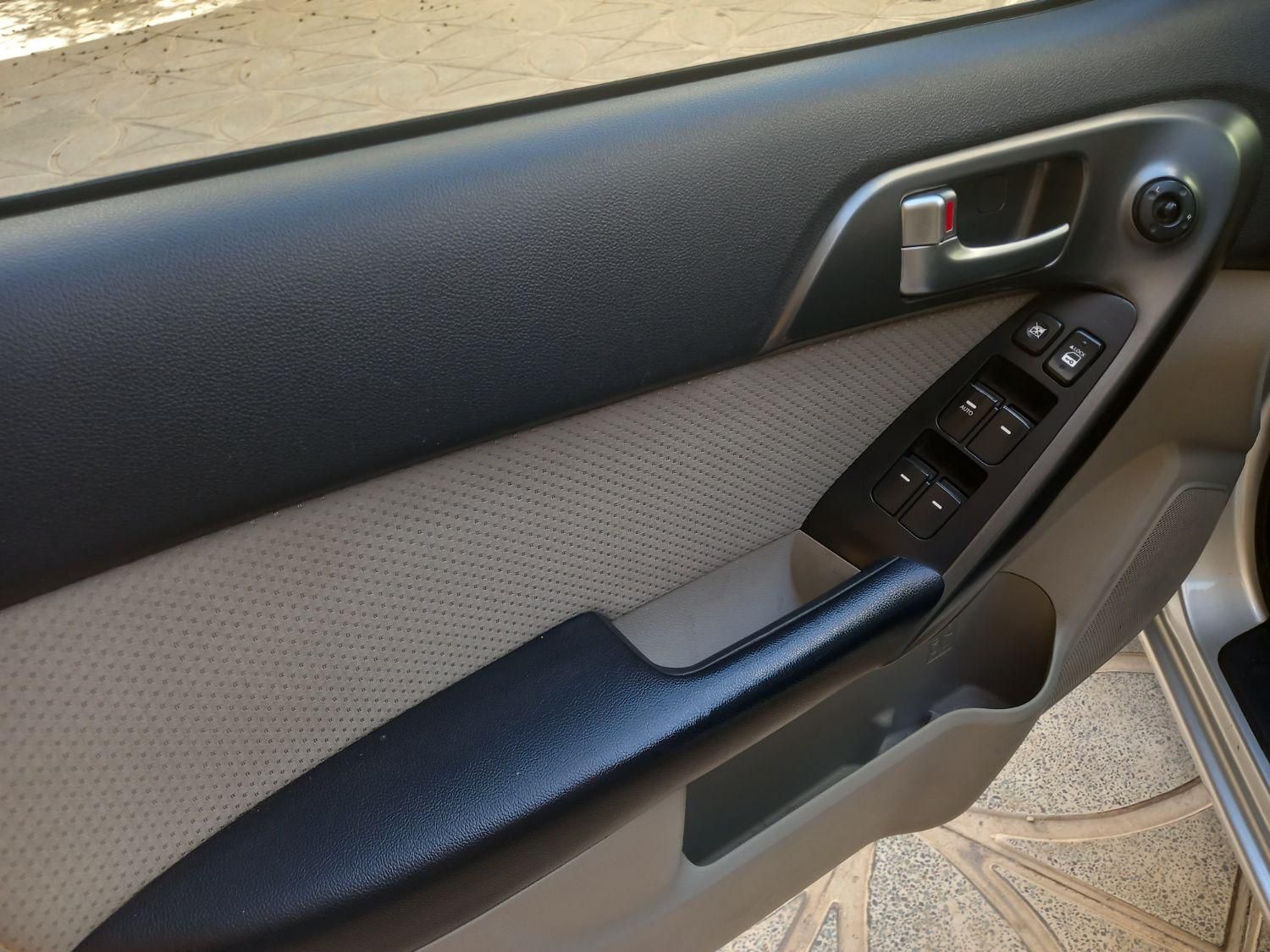 کیا سراتو 2.0 لیتر اتوماتیک GT لاین - 2010