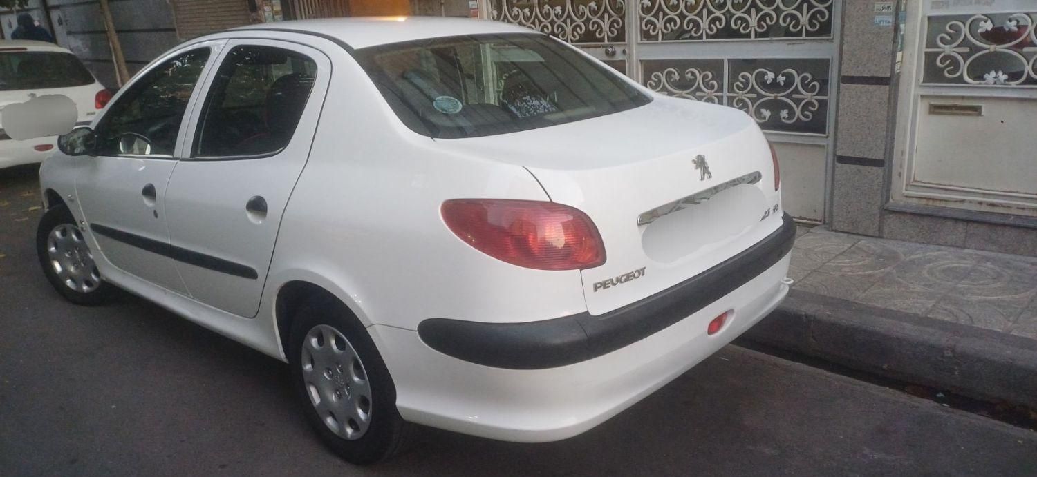 پژو ۲۰۶ صندوق دار v8 - 1397
