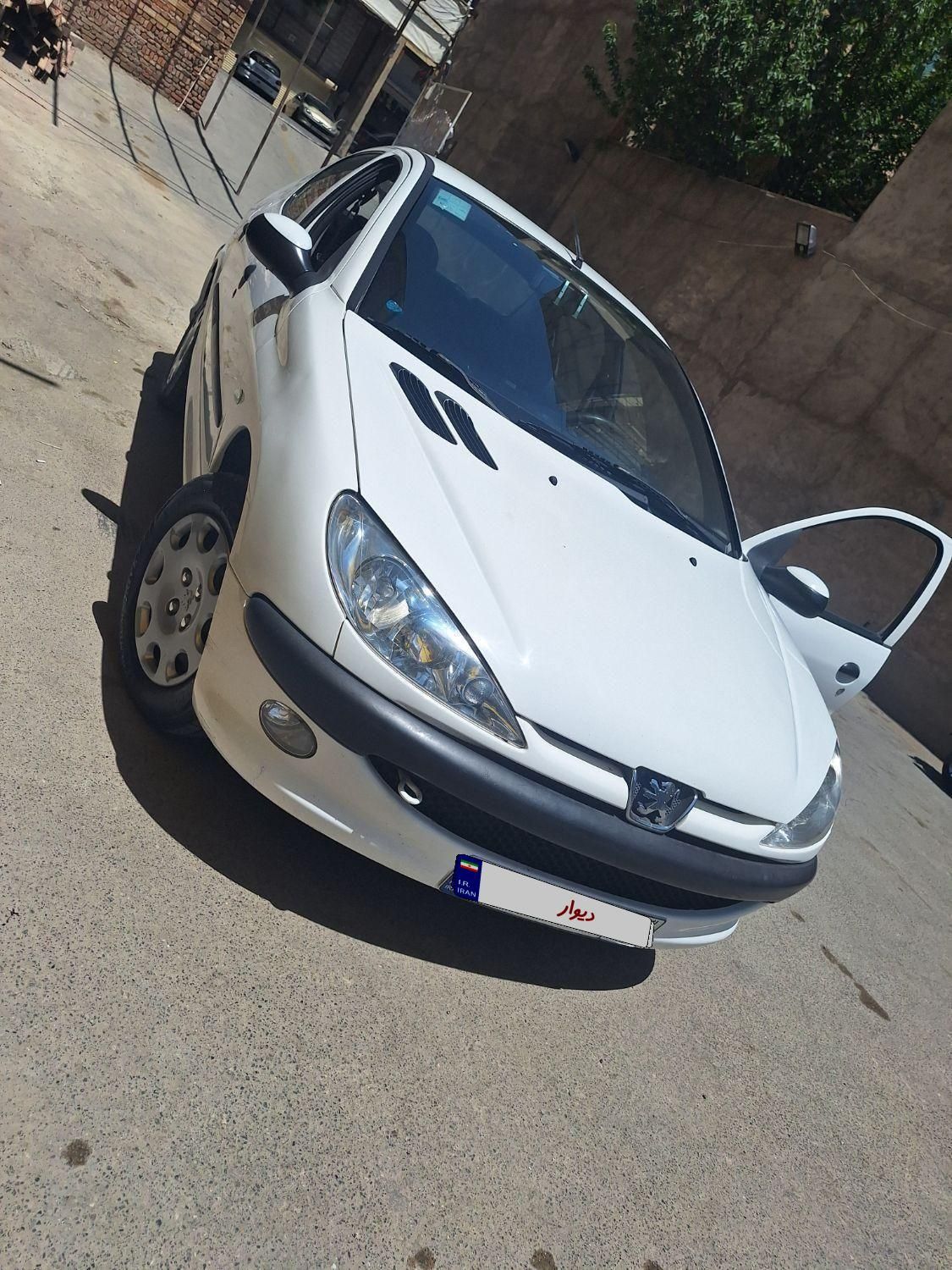 پژو ۲۰۶ صندوق دار v8 - 1395