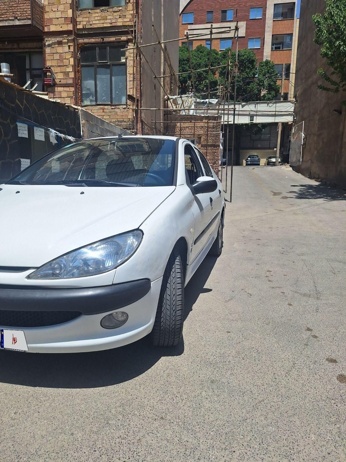 پژو ۲۰۶ صندوق دار v8 - 1395