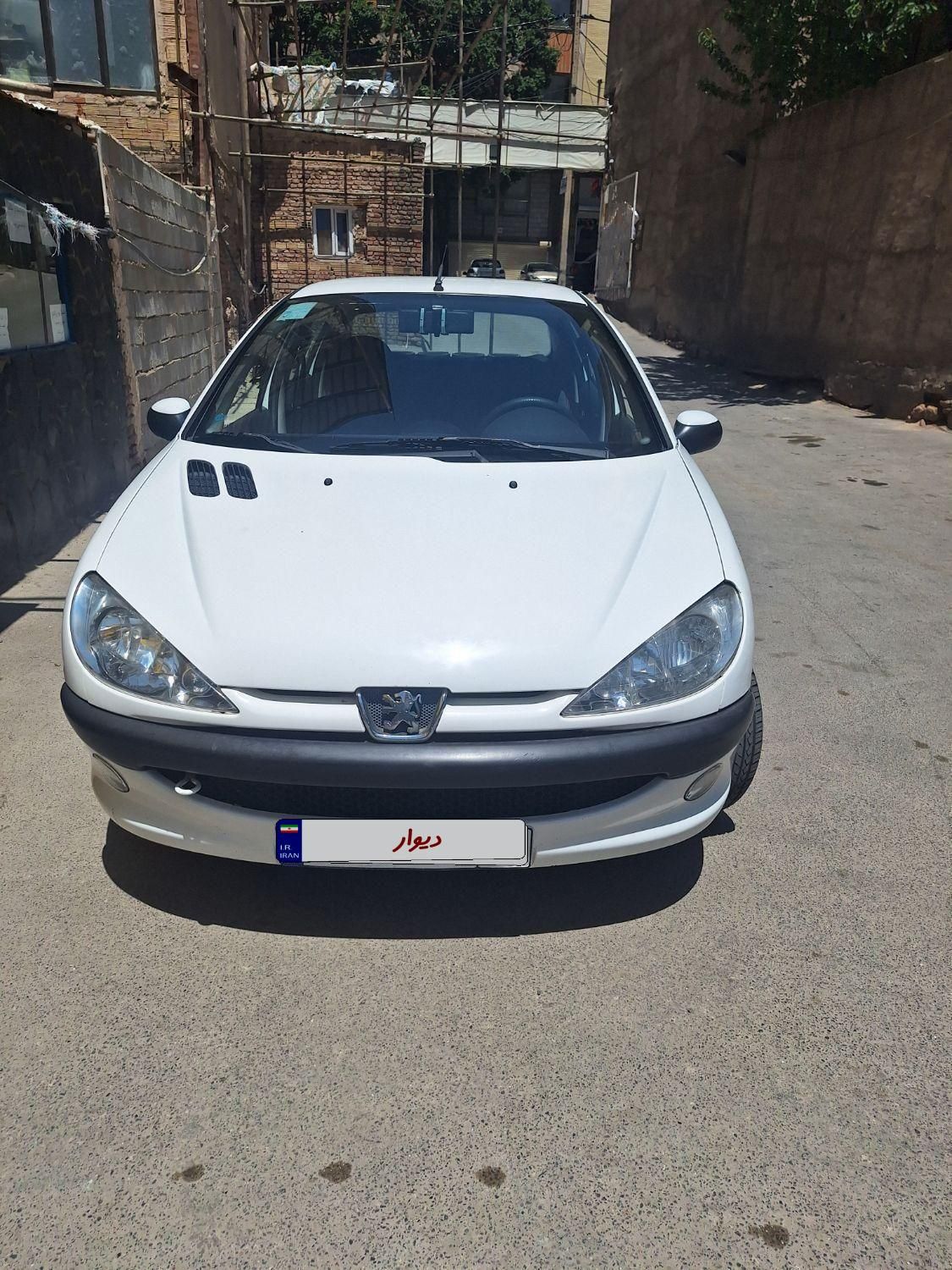 پژو ۲۰۶ صندوق دار v8 - 1395