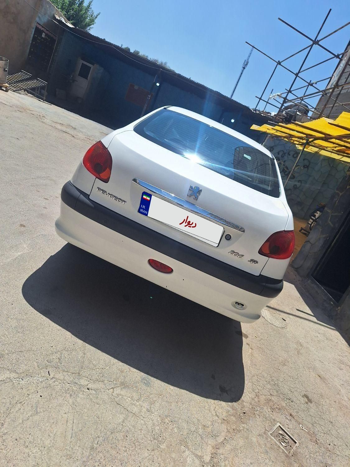 پژو ۲۰۶ صندوق دار v8 - 1395