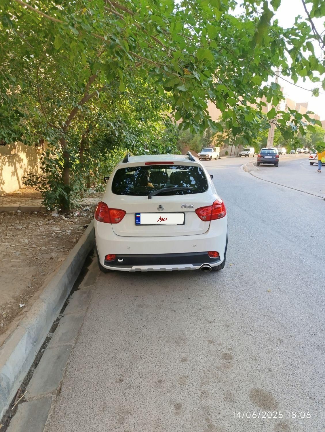 خودرو کوییک، معمولی آگهی ann_18755827
