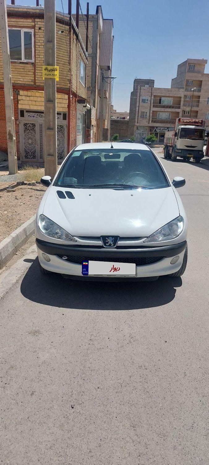 پژو ۲۰۶ صندوق دار v8 - 1399