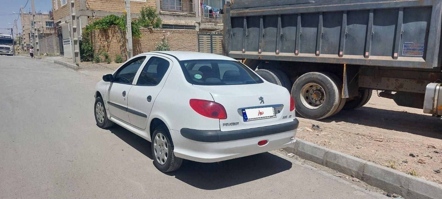 پژو ۲۰۶ صندوق دار v8 - 1399
