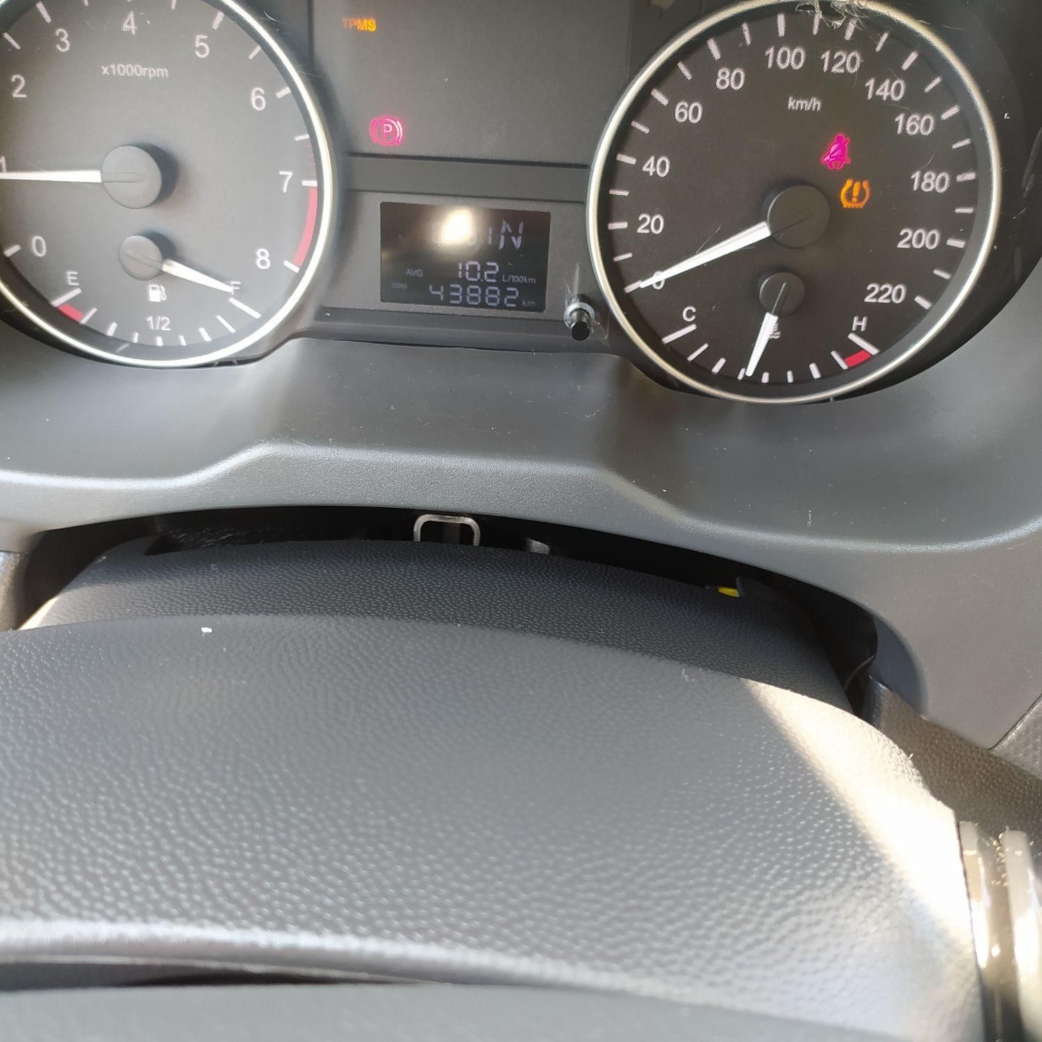 جک J4 اتوماتیک ساده - 1402