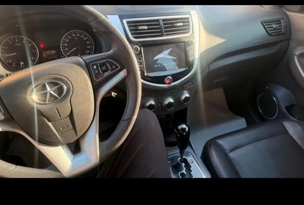 جک J4 اتوماتیک ساده - 1402