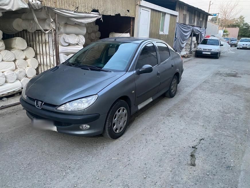 پژو ۲۰۶ صندوق دار v8 - 1393