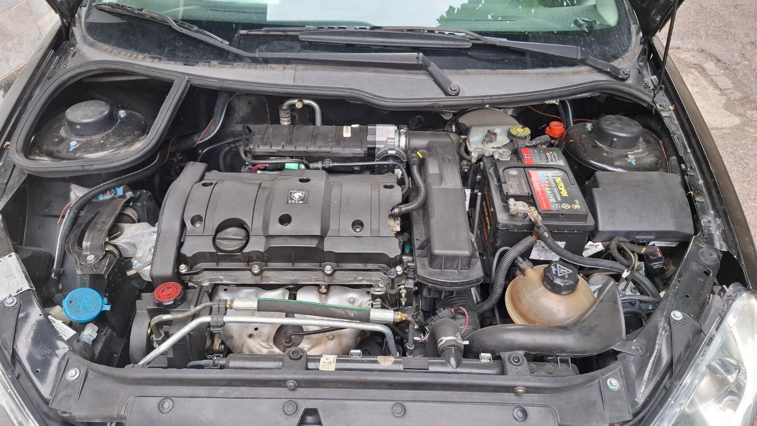 پژو ۲۰۶ صندوق دار v8 - 1396