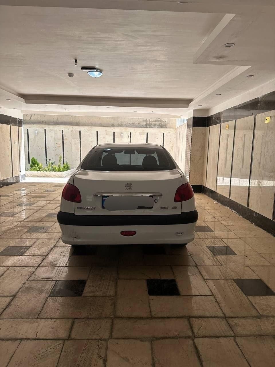 پژو ۲۰۶ صندوق دار v8 - 1395