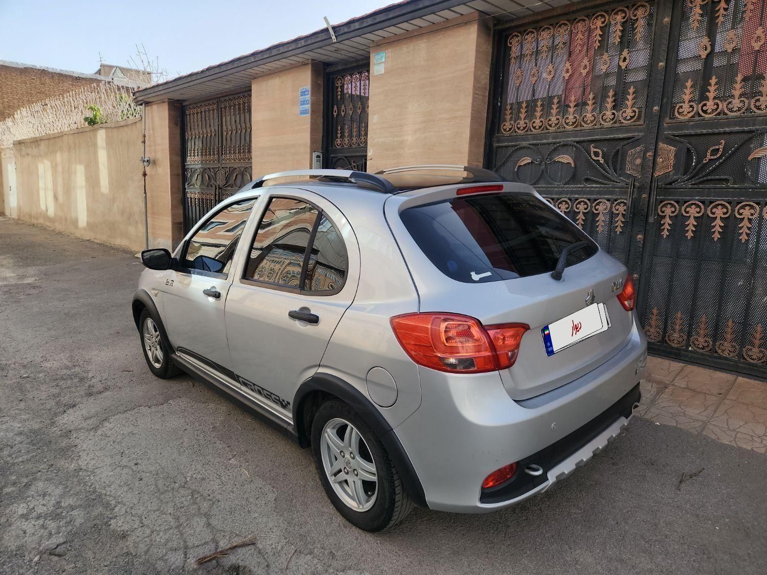 خودرو کوییک، R آگهی ann_18758237
