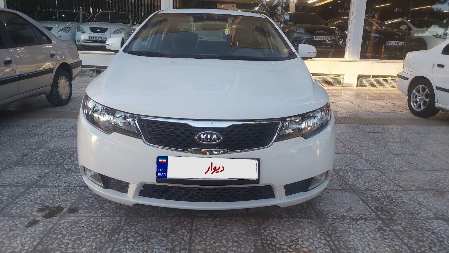 خودرو کیا، سراتو مونتاژ آگهی ann_18758555