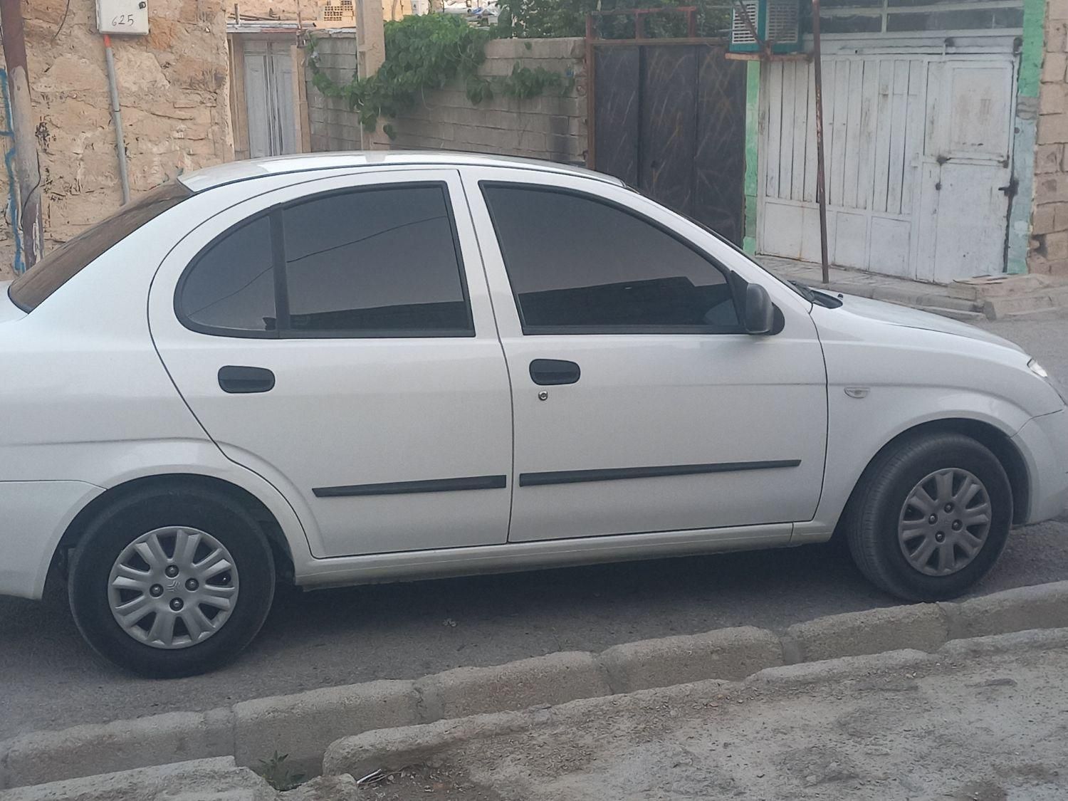 تیبا صندوق دار SX - 1400