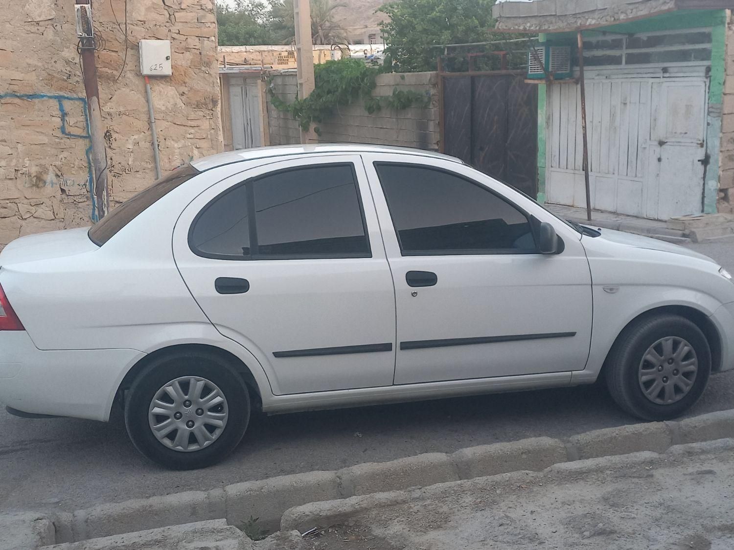 تیبا صندوق دار SX - 1400