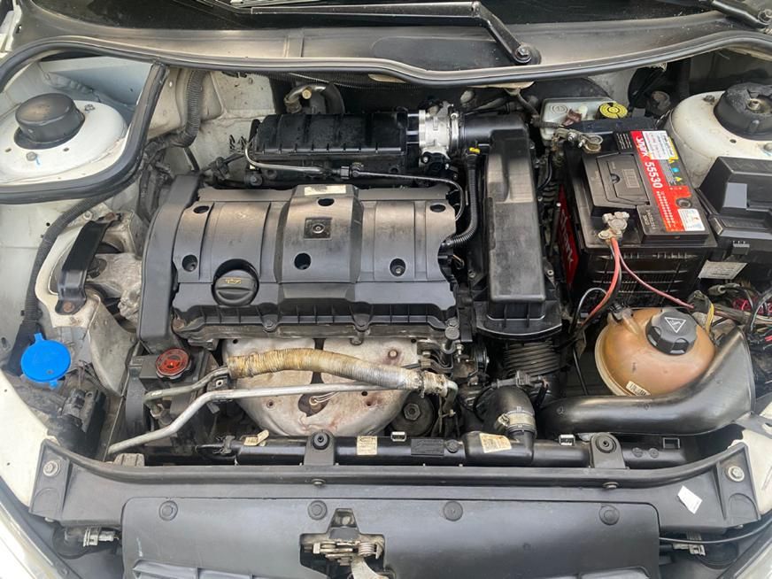 پژو ۲۰۶ صندوق دار v8 - 1392