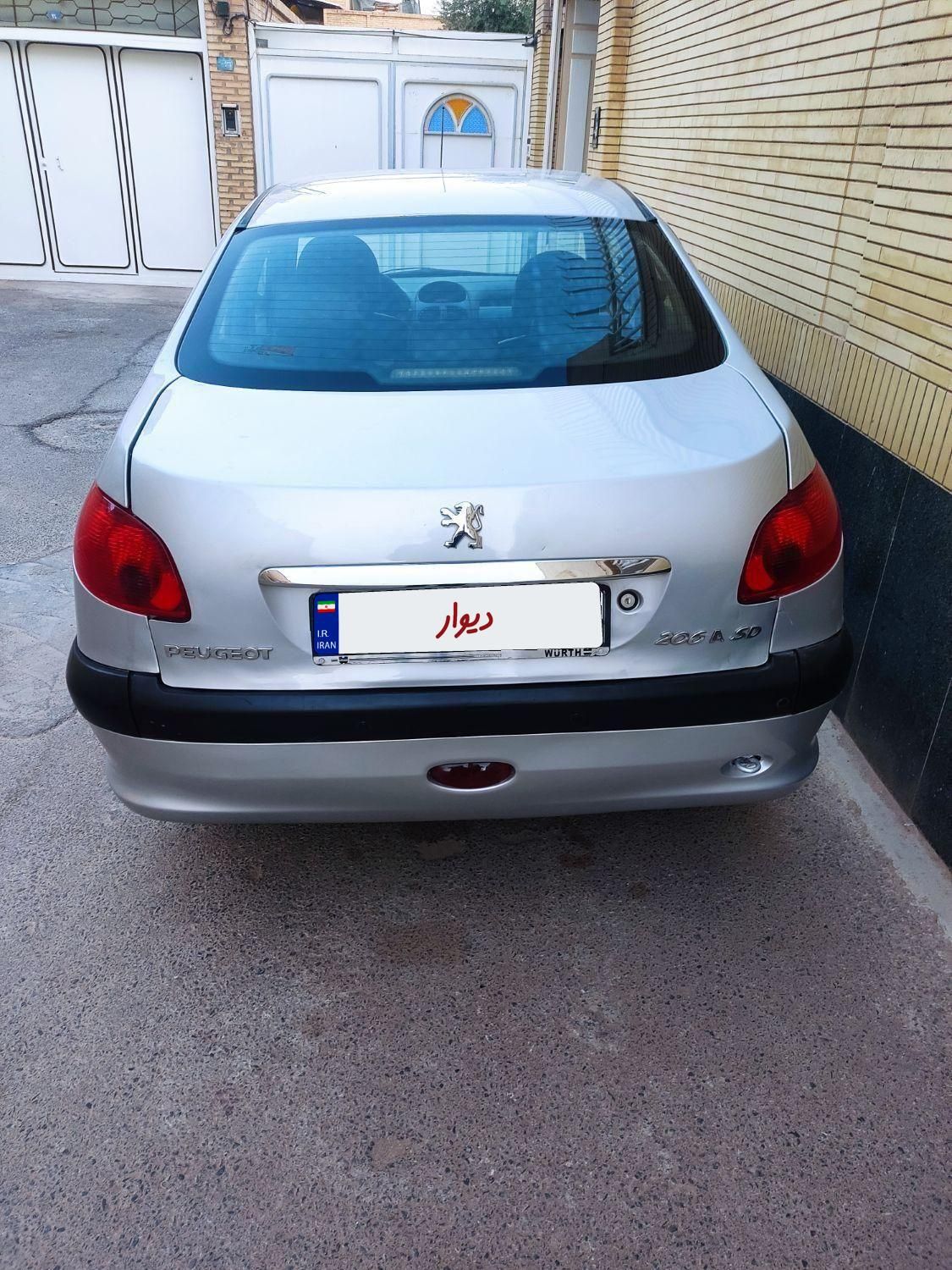 پژو ۲۰۶ صندوق دار v8 - 1387