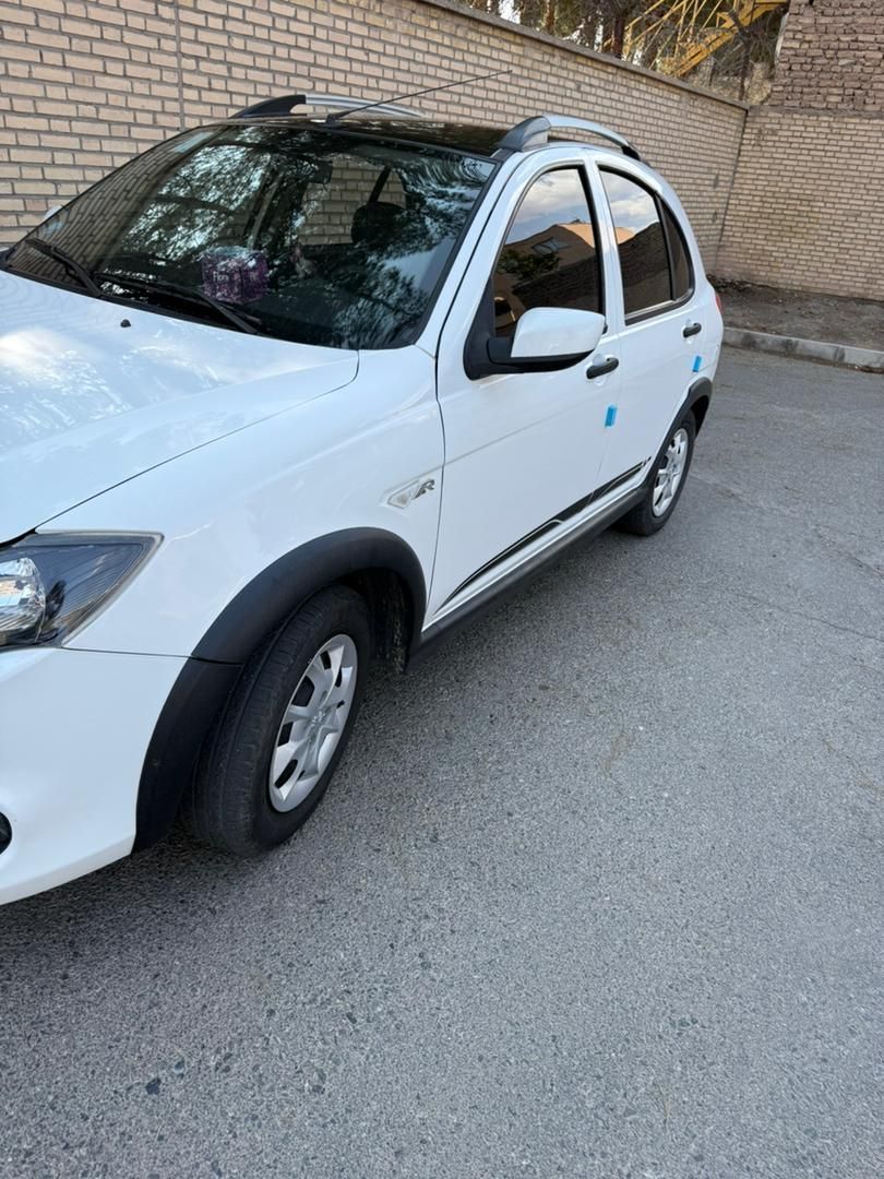 کوییک R دنده‌ای - 1402