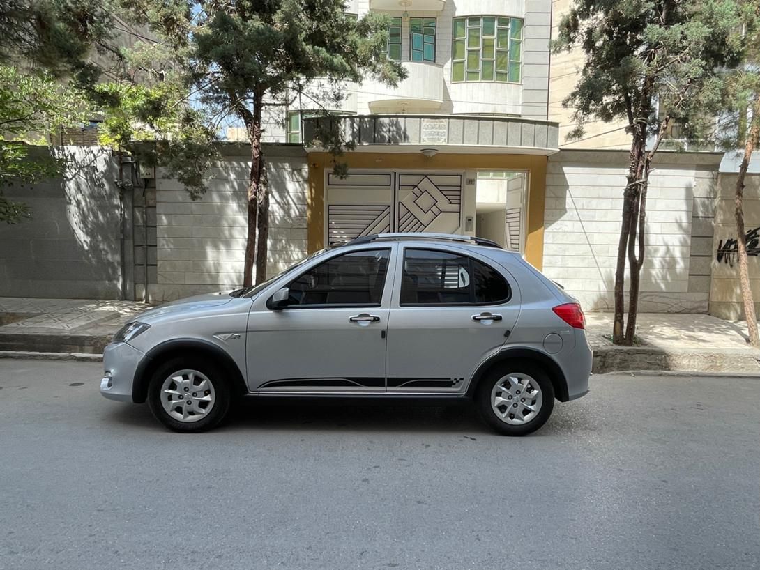 کوییک R دنده‌ای - 1402