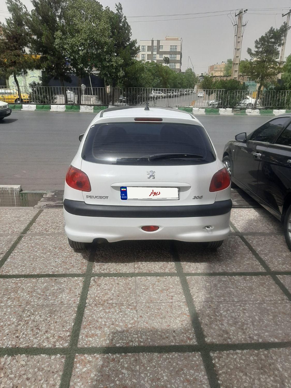 پژو 206 تیپ 3 - 1402