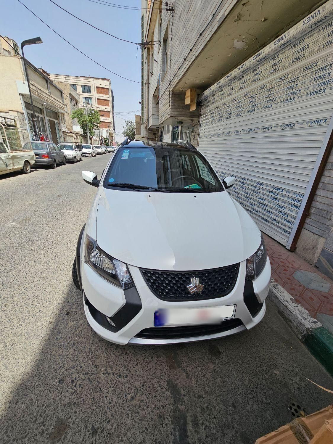 خودرو کوییک، R آگهی ann_18885097