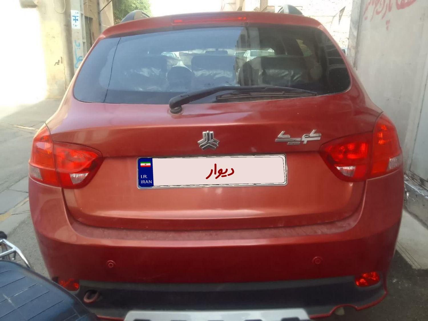 خودرو کوییک، R آگهی ann_18888407