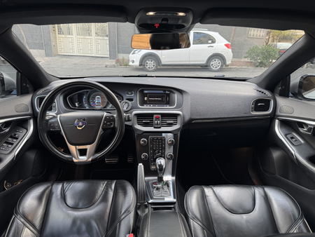 ولوو V40 R-DESIGN - 2014