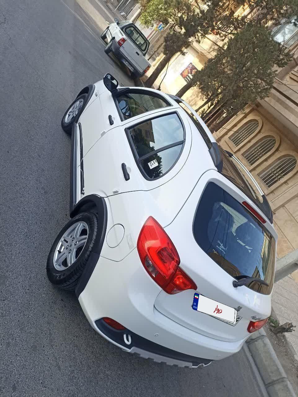 خودرو کوییک، R آگهی ann_18910001