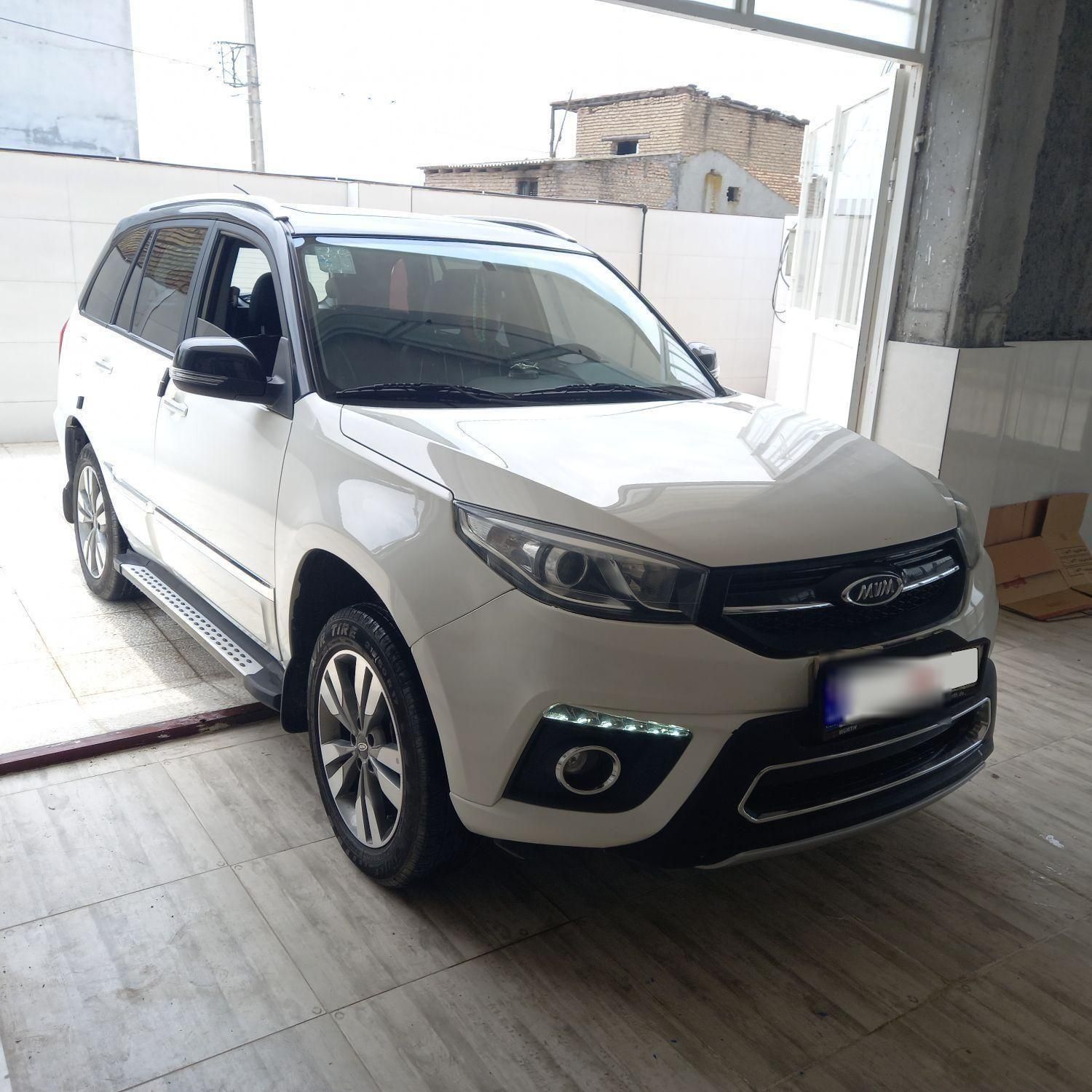 خودرو ام وی ام، X33 آگهی ann_18914879