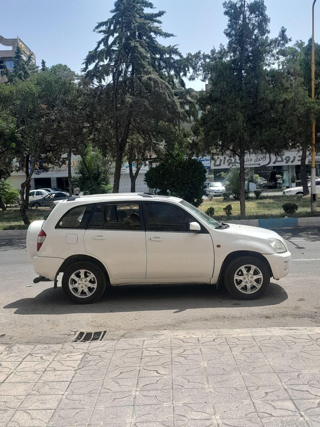 خودرو ام وی ام، X33 آگهی ann_18922770