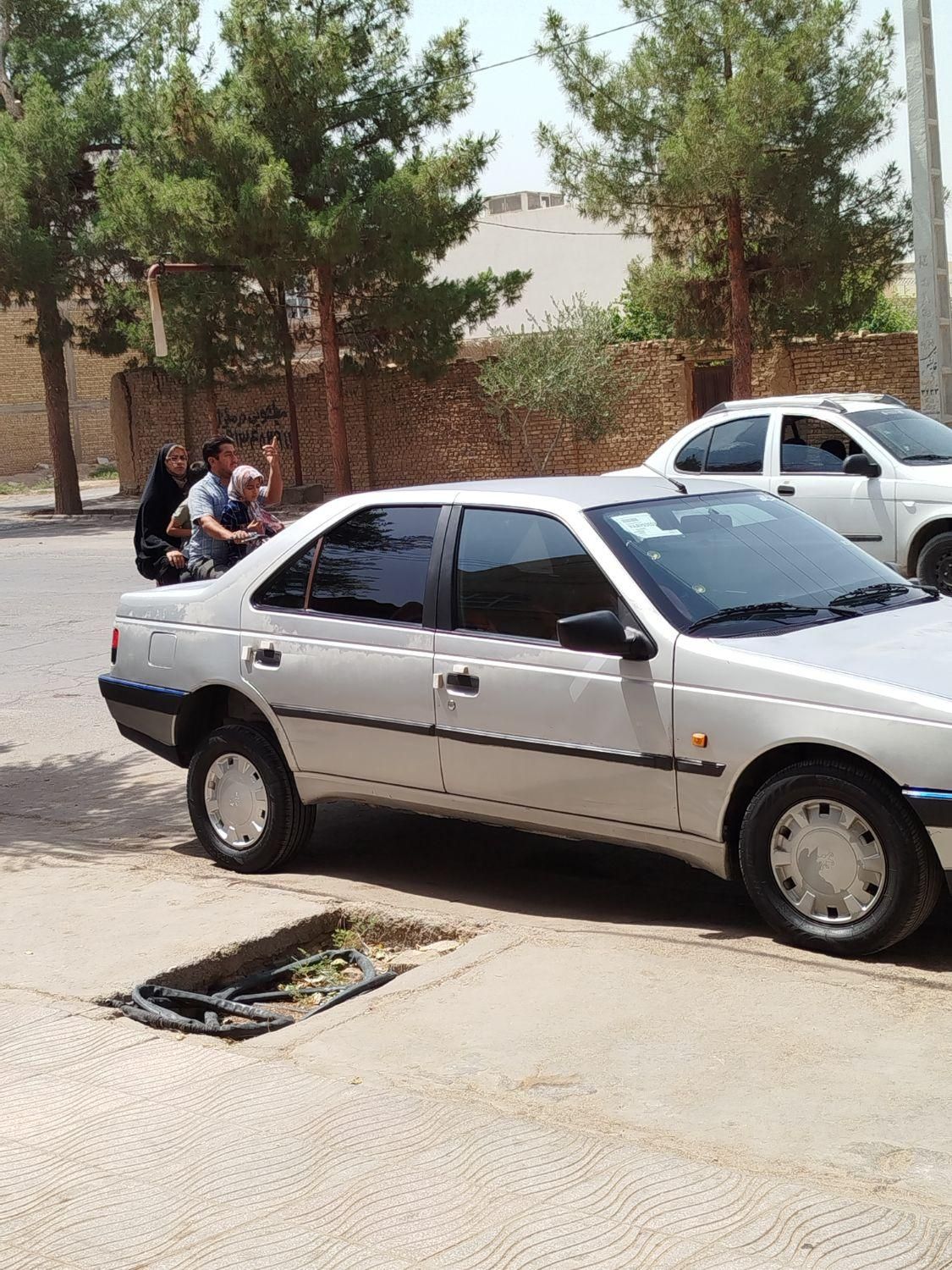 پژو 405 GLX - دوگانه سوز - 1389
