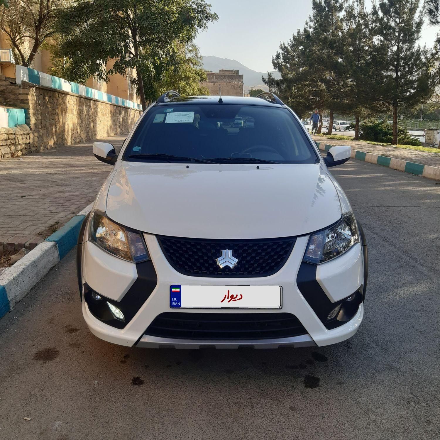 کوییک R دنده‌ای - 1402