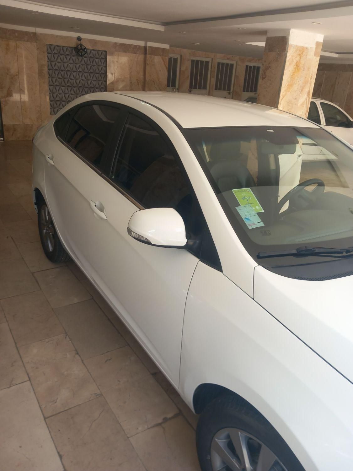 جک J4 اتوماتیک ساده - 1402