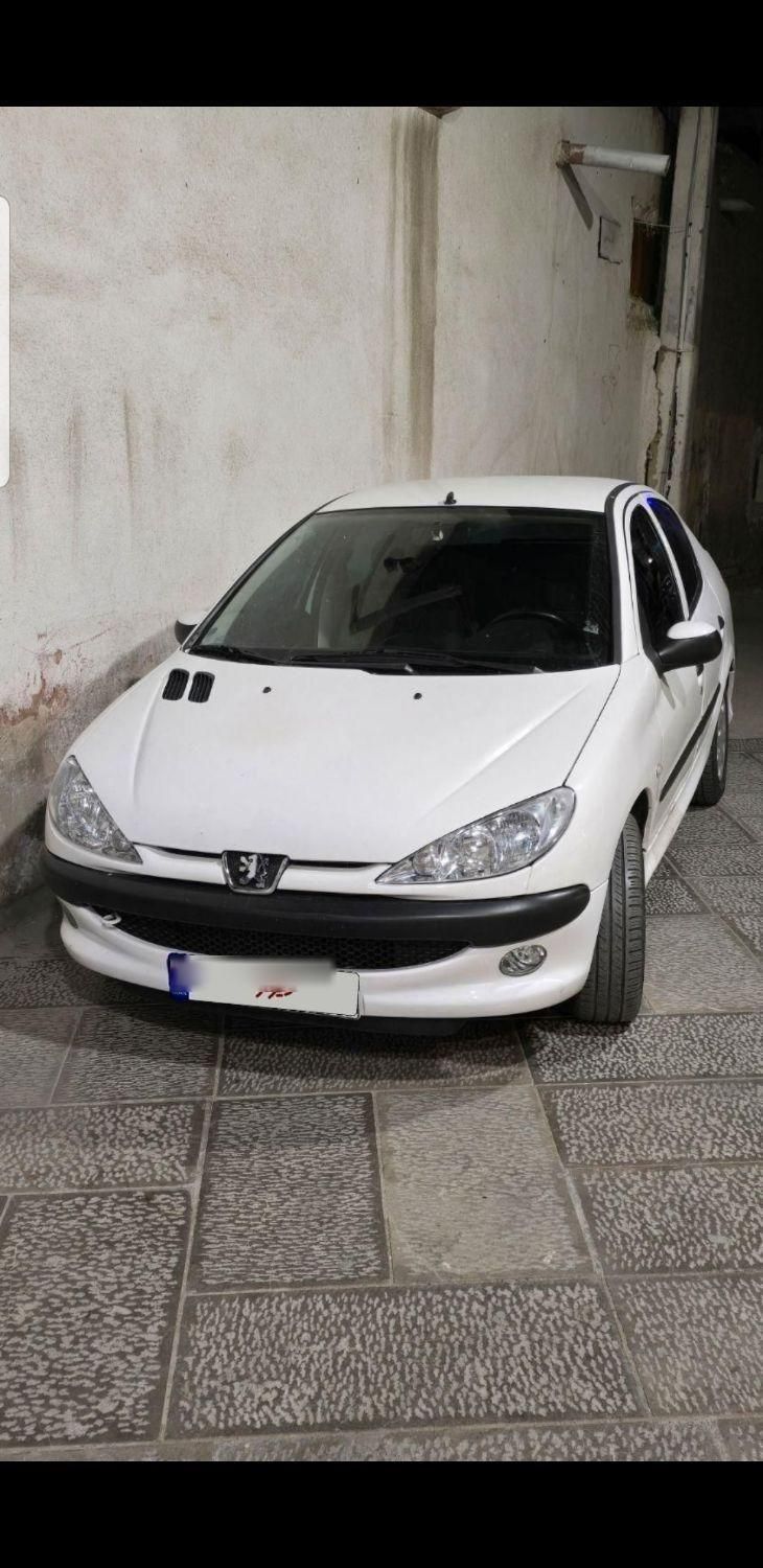 پژو ۲۰۶ صندوق دار v8 - 1394