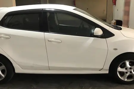 مزدا 2 هاچ بک هاچ‌بک - 1390