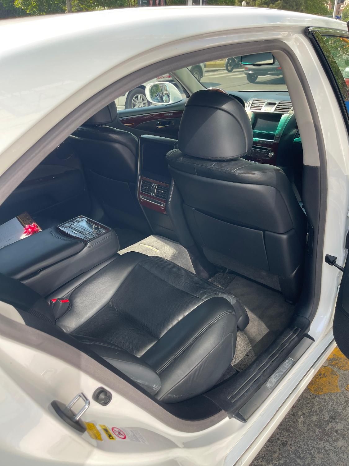 لکسوس LS 460 - 2012