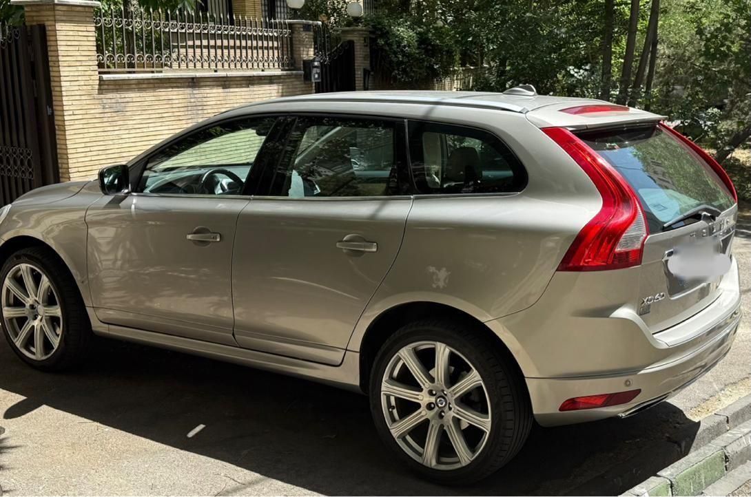 ولوو XC60 SELUX - 2014