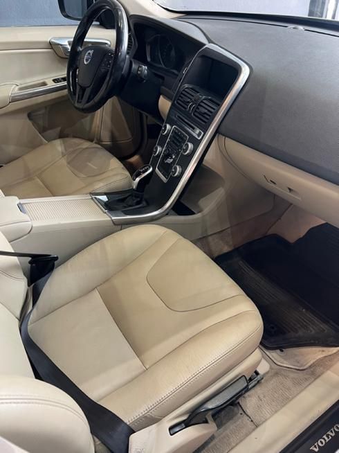 ولوو XC60 R-DESIGN - 2015