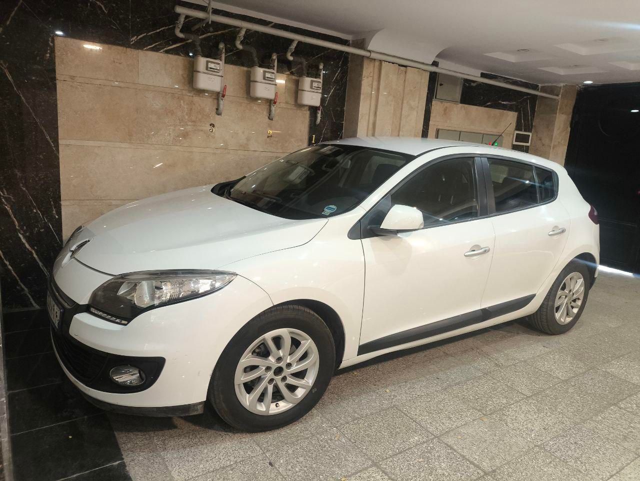 رنو اسکالا 2000 E2 - 2014
