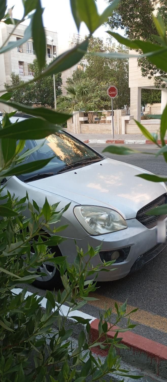 کیا کارنز فول UN - 2008