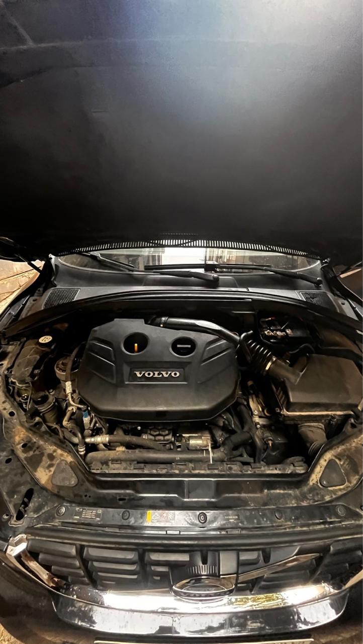 ولوو XC60 SELUX - 2013