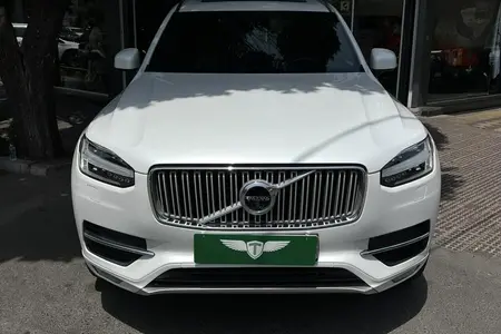 ولوو XC90 R-DESIGN - 2017