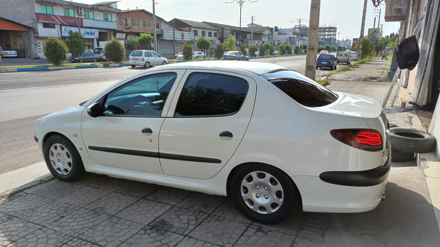 پژو ۲۰۶ صندوق دار v8 - 1394