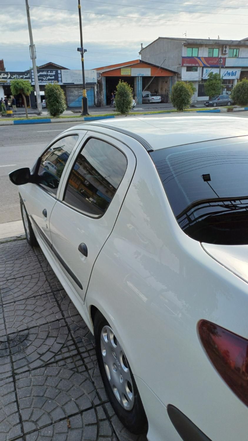 پژو ۲۰۶ صندوق دار v8 - 1394