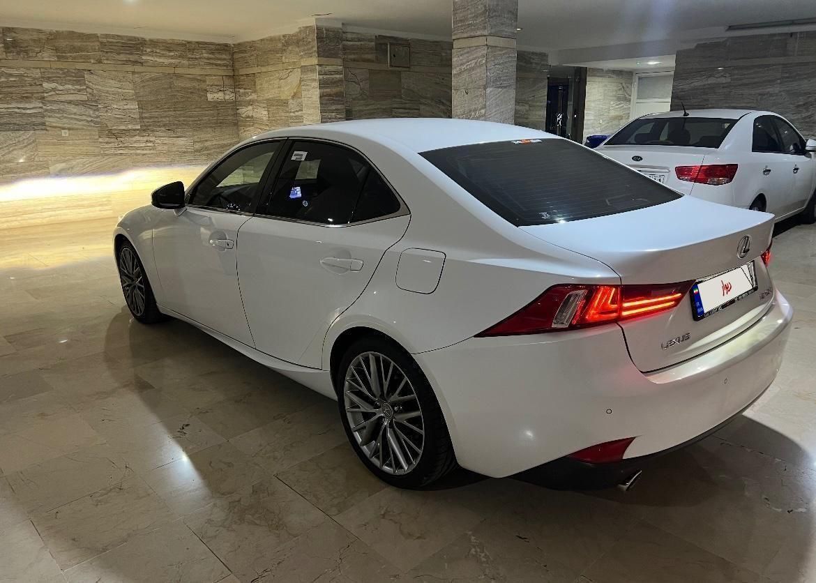 لکسوس IS 350 - 2014