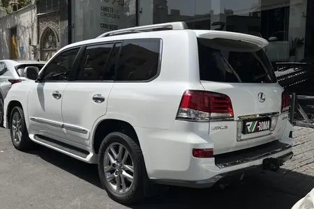 لکسوس LX 570 فول - 2013